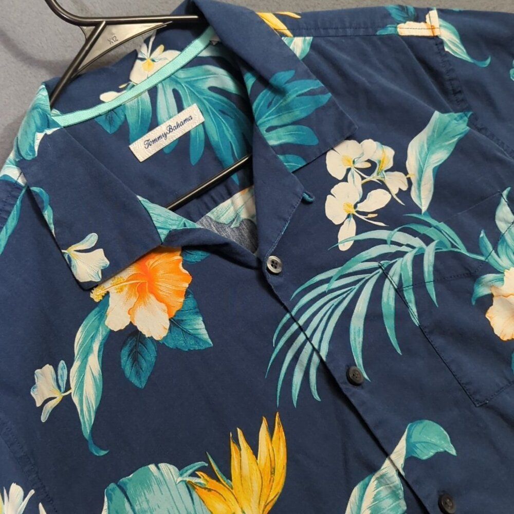 Tommy Bahama Shirt Men's L Blue Silk Blend Loop Collar Floral Travel